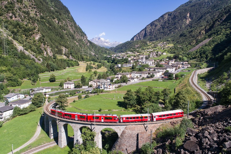 Trenino Rosso del Bernina